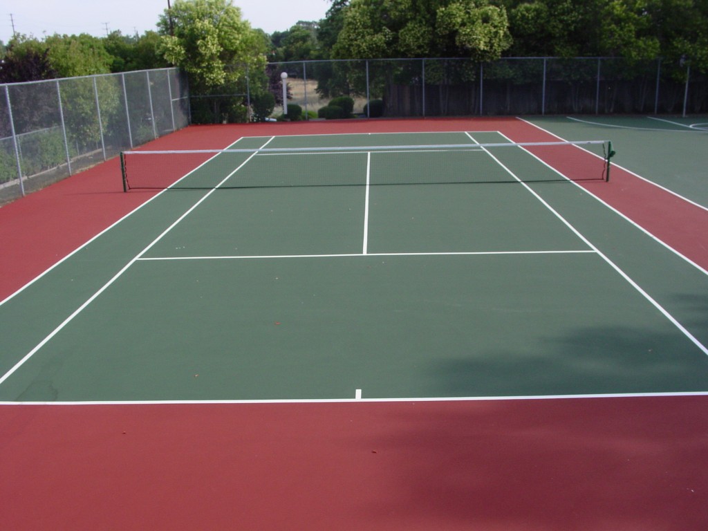 Adapting from Indoor To Outdoor Tennis - TW Tennis